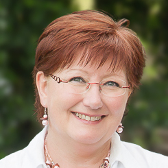 Nadine TAES